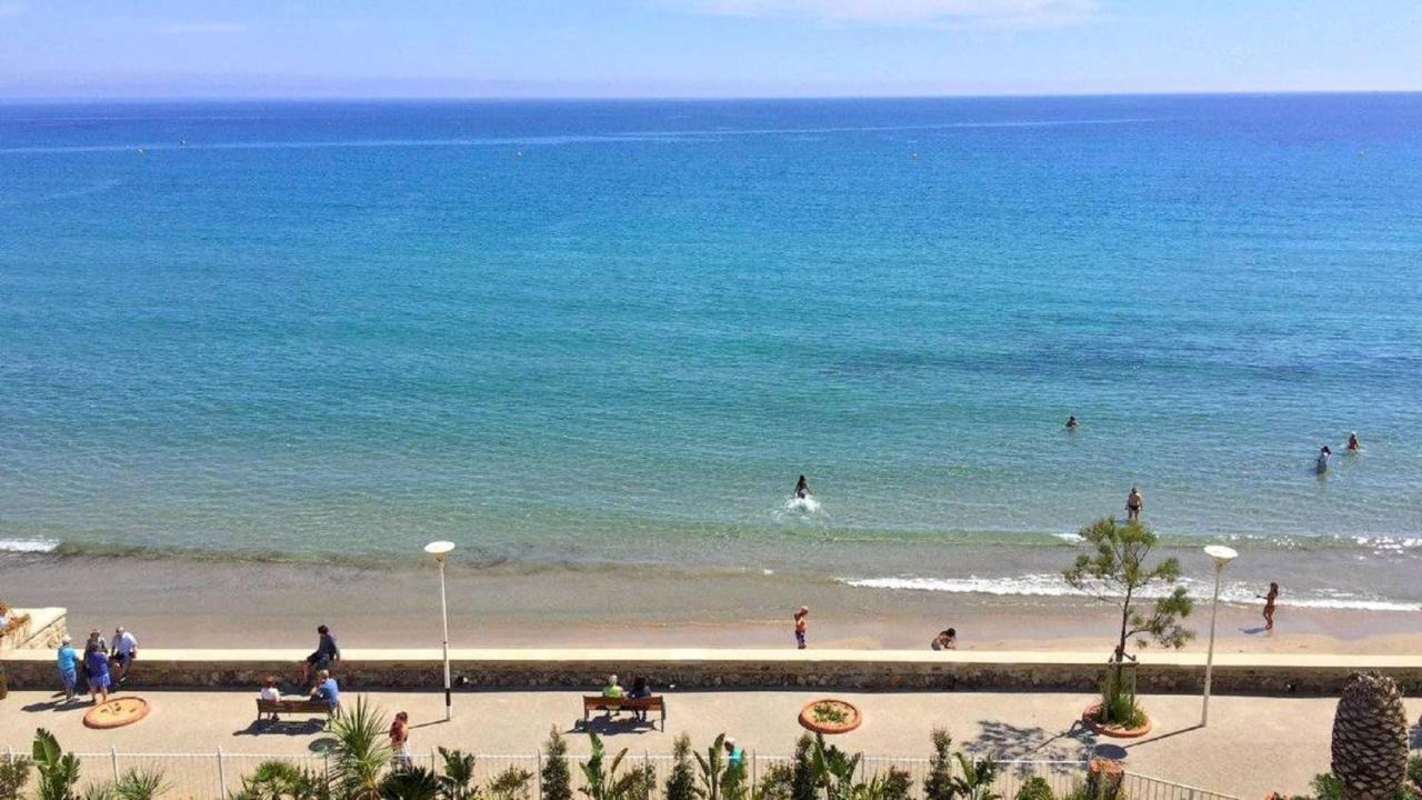 60 m2 , 2 chambres, très calme, plage et commerces à 3 minutes à pied, WIFI fibre optique et parking gratuit La Seyne-sur-Mer Extérieur photo